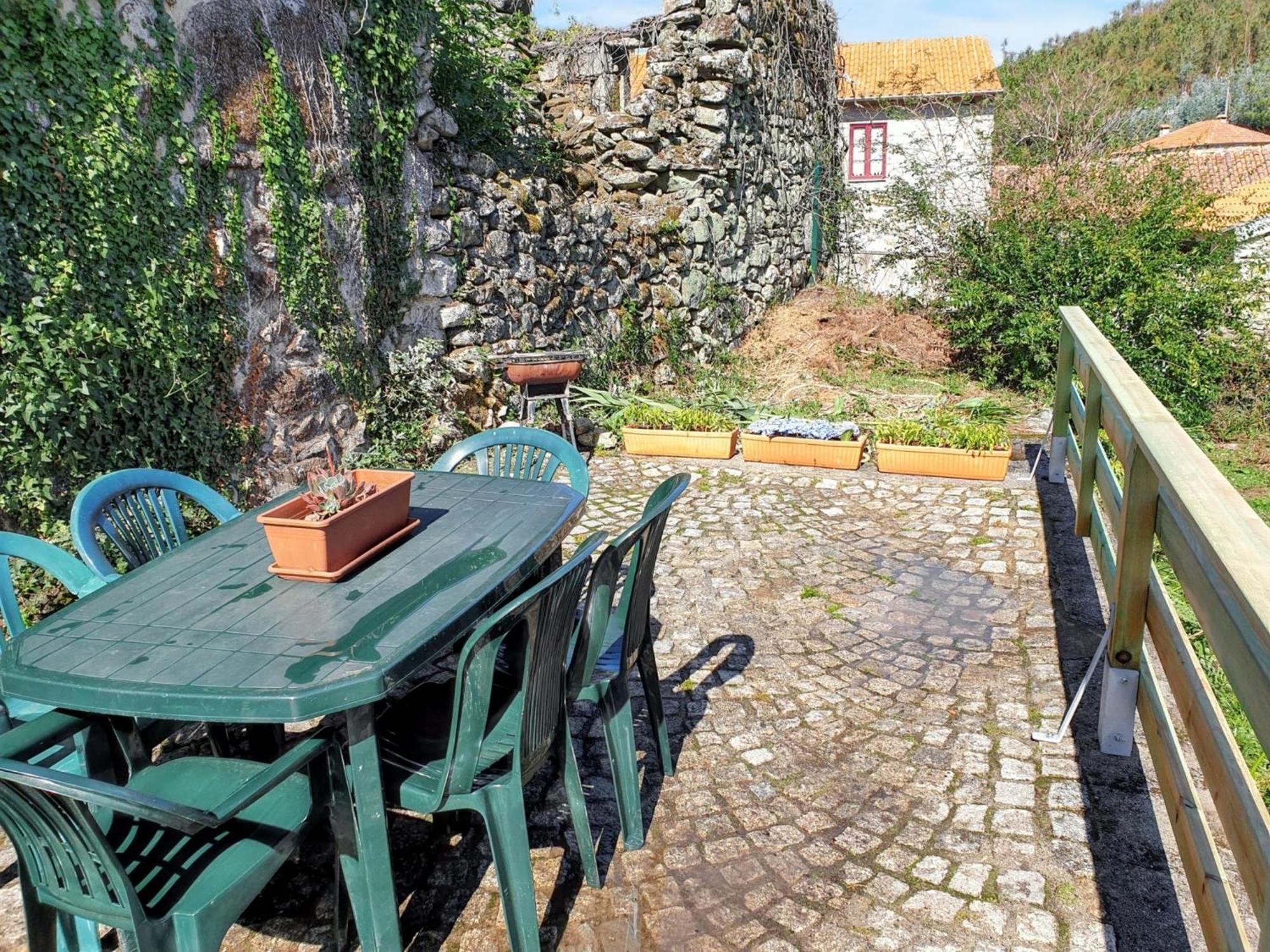 Urgueira  Welcoming House With Mountain View In Agueda Shared Pool 빌라 외부 사진